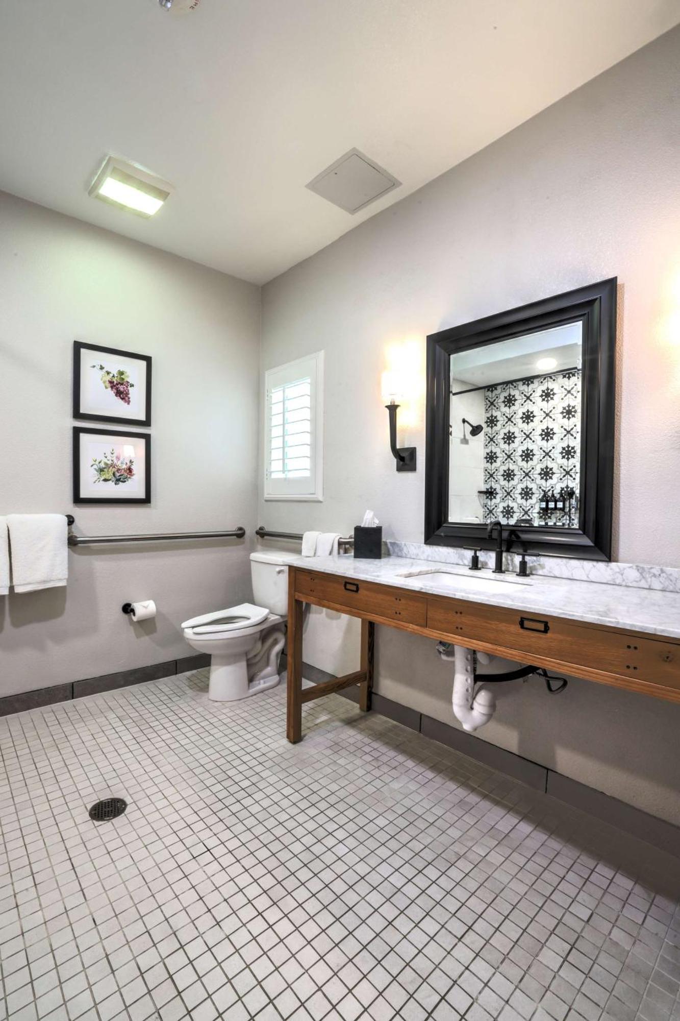 The Lodge At Healdsburg, Tapestry Collection By Hilton Exterior photo